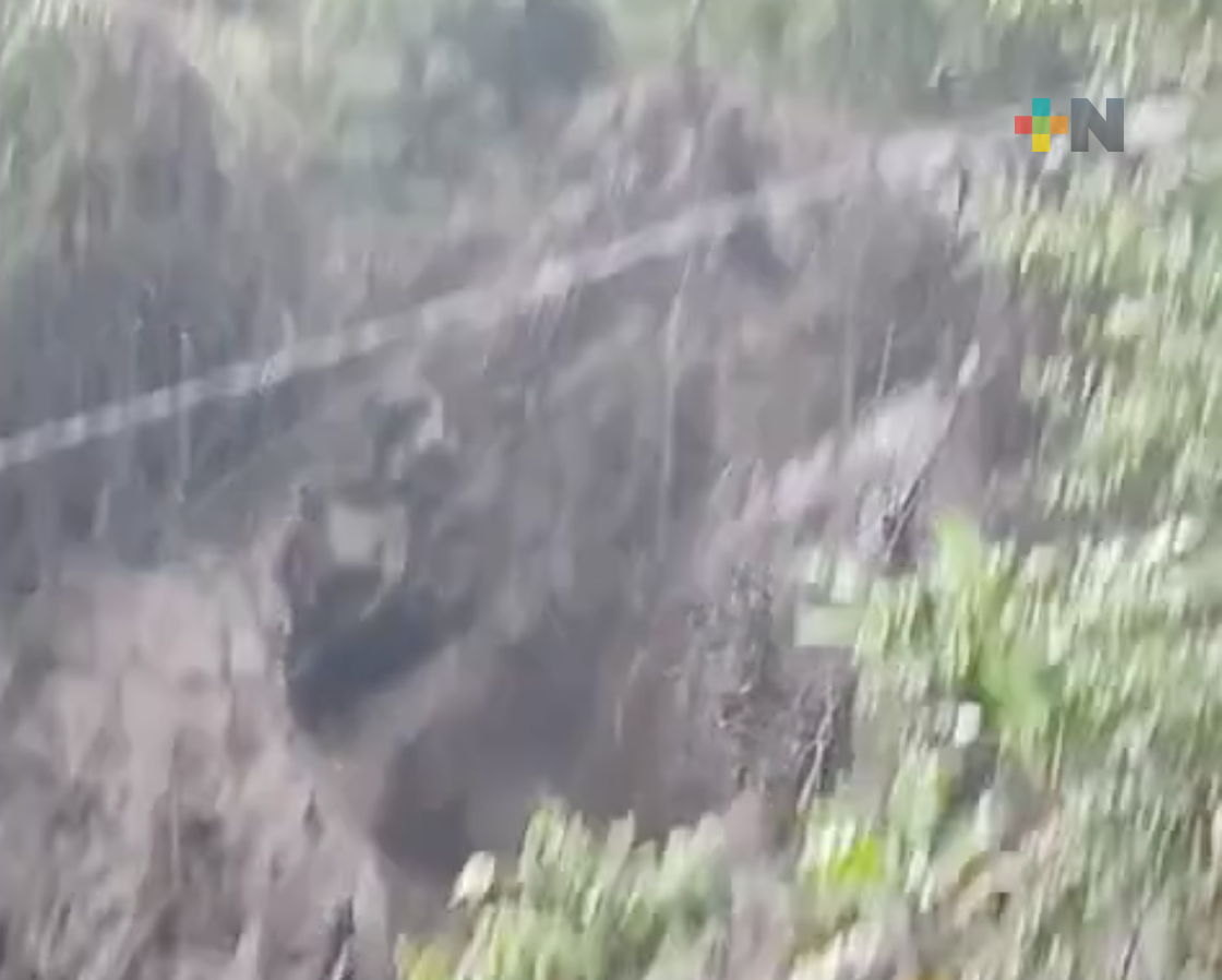 Reportan 400 casas afectadas en Huiloapan tras la barrancada registrada